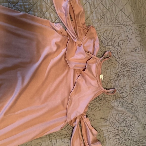 Pink blush maternity dress - Picture 3 of 3